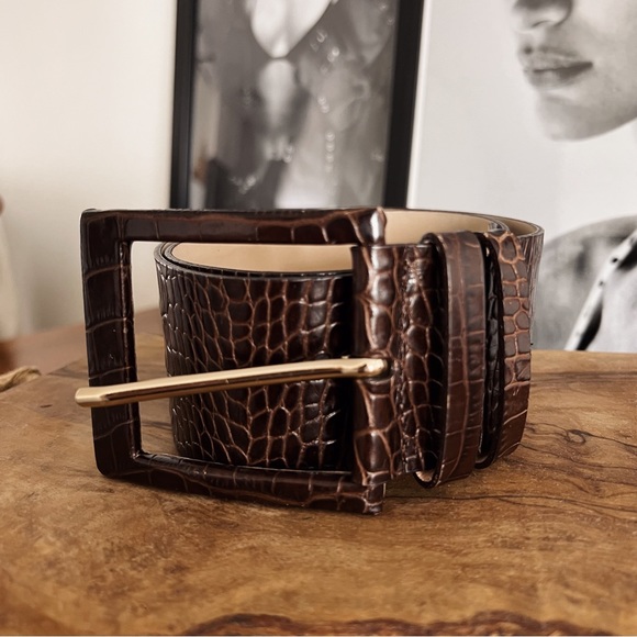 EMBOSSED 100% LEATHER BANANA REPUBLIC LEATHER BELT - Picture 10 of 10